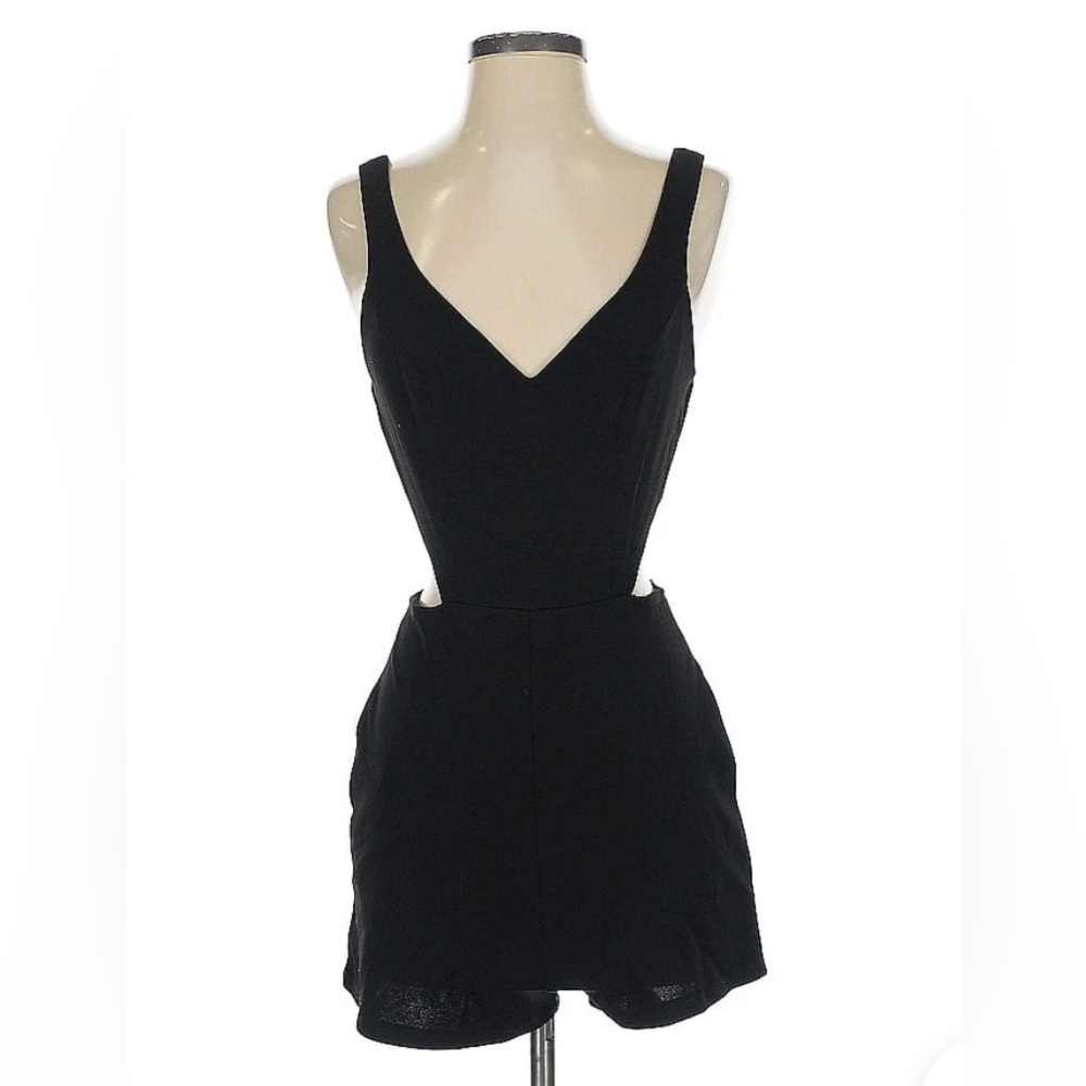 Elegant Black Backless V-Neck Dress